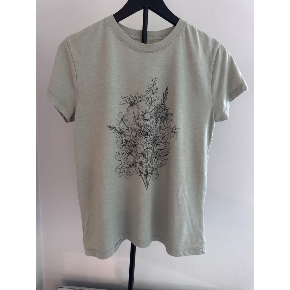 Fifth Sun Floral Wildflower Graphic Tee Sage Green T-Shirt Small Cottagecore